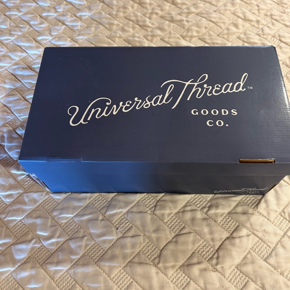 Universal Thread Hayley Sandals
